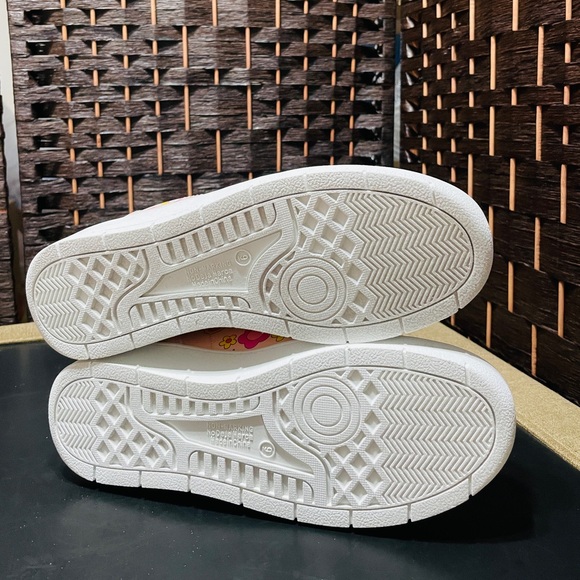 Women's Barbie by Mattel Pink Casual Court Sneaker, Brand New | Size 8 #CL12 - Picture 4 of 7